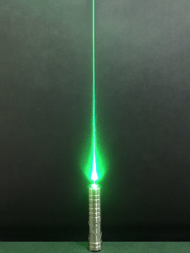 7000 pointeur laser