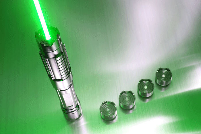 Quelle est la différence entre un laser rouge et un laser vert?