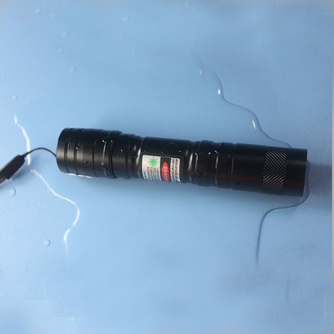 Laser 303 10000mW Costume de pointeur laser rouge professionnel avec  chargeur 18650 - FR - Laserpointerpro