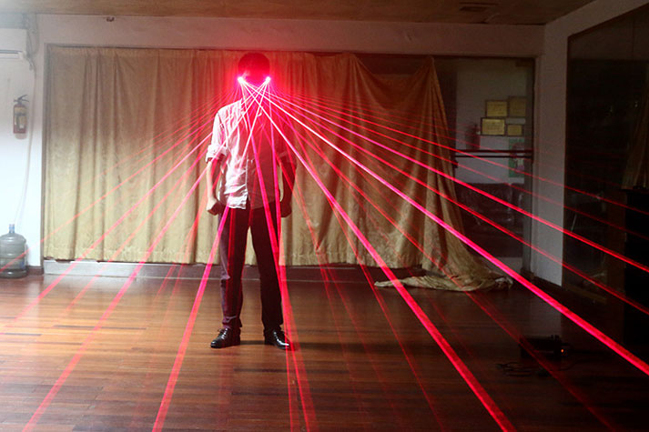 rouge lunettes laser DJ